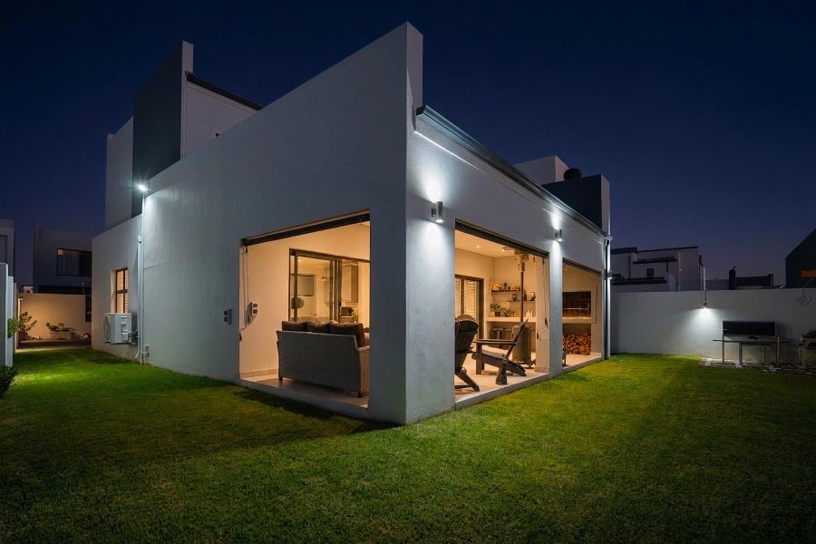 4 Bedroom Property for Sale in Sandown Western Cape
